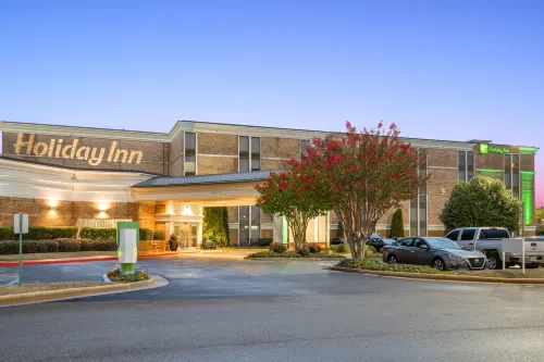 Holiday Inn HUNTSVILLE-RESEARCH PARK by IHG - parking