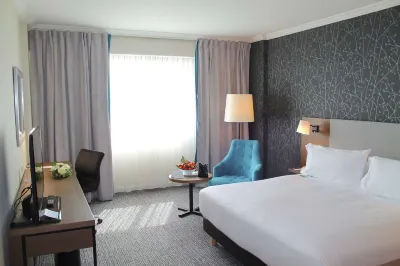 Hilton Paris Charles de Gaulle Airport Các khách sạn gần University Institute of Technology