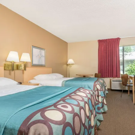 Super 8 by Wyndham Menomonie WI