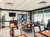Quality Inn & Suites - breakfast