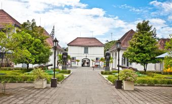 Ngadiwinatan Alleyway Guest House Jogja