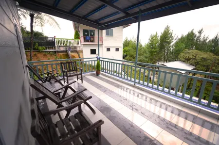 T Paradise Отели рядом с достопримечательностью «Poring Hot Spring and Nature Reserve»