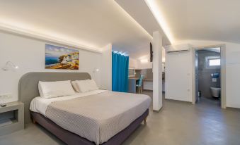 Central Fira Suites