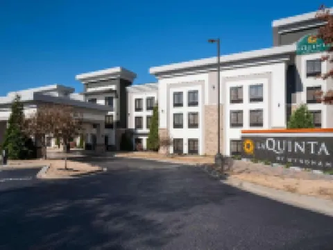 La Quinta Inn & Suites by Wyndham Memphis Wolfchase メンフィスのホテル