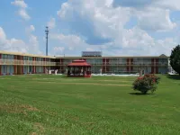 Econo Lodge Hotels in Calhoun