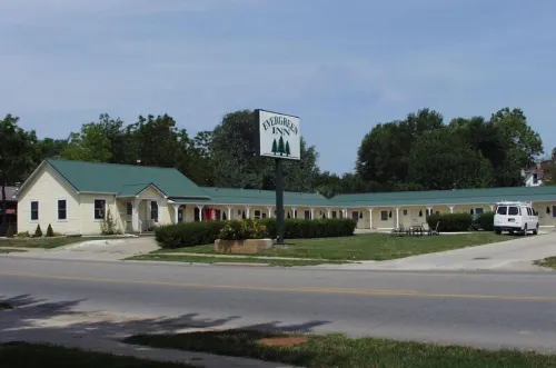Evergreen Inn Hotels in Osceola