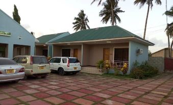 Mara Courtyard Lodge