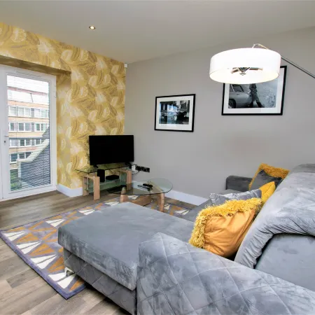 Your Apartment | Bristol Rowan Tree - No.6