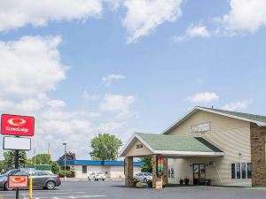 Econo Lodge on the Bay