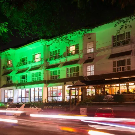 No. 18 Hotel