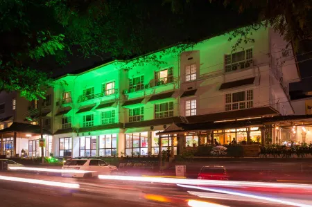 No. 18 Hotel