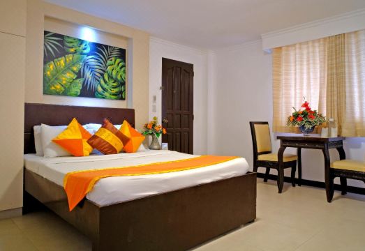 보라카이 홀리데이 리조트의 정원