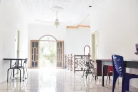 RedDoorz Near Sultan Hasanuddin Airport 2