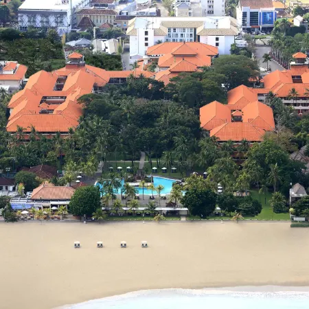 Bintang Bali Resort Отели рядом с достопримечательностью «Пляж Джерман»