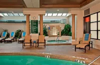 Embassy Suites by Hilton Baltimore Hunt Valley - Swimmingpools