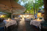 Three Rivers Lodge and Villas - Pools