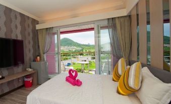 Pin Ciao Hotel