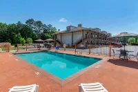 Quality Inn Covington - Pools