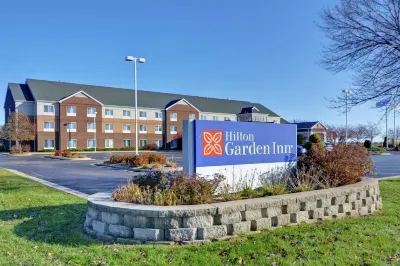 Hilton Garden Inn Oshkosh Hotel dekat Reetz Softball Complex