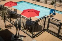 Hampton Inn & Suites Tempe/Phoenix Airport - Pools