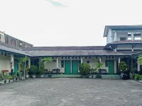 RedDoorz Syariah @ Hotel Sidomulyo Pacitan