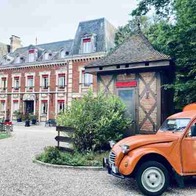 Logis Hôtel Château Corneille Hotel Exterior