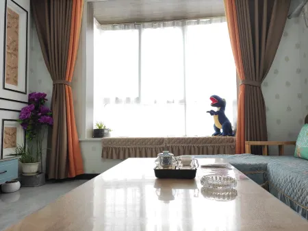 Let Love Live at My Home City Center Projection Hanfu Homestay (Guomu Line)