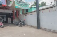 RedDoorz Syariah Near Q-Mall Banjarbaru Hotels in Loktabat Selatan
