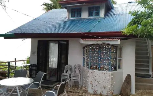 La Bella Beach House Cebu Hotels in Alcoy