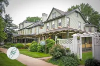 Vandiver Inn - 3-Star