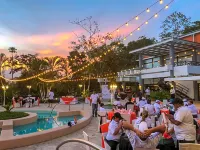 Summit Rainforest & Golf Resort - Pools