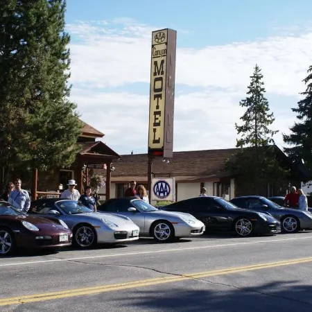 Canyon Motel Near Rocky Mountain National Park