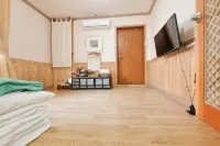 Dajeong Guesthouse - Hostel Отели в г. 