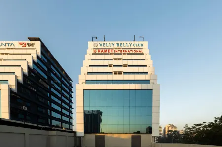 Ramee International Surat Отели рядом с достопримечательностью «Kargil Chowk memory»