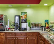 Quality Inn Burlington Near Hwy 34 - breakfast