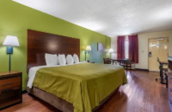 Econo Lodge - Bãi đậu xe