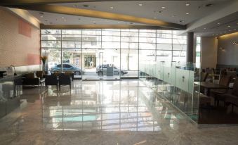 Howard Johnson by Wyndham Hotel Abasto