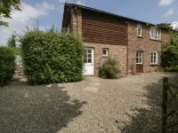 Wheelbarrow Cottage Hotels near Ford Bridge Church | St John of Jerusalem