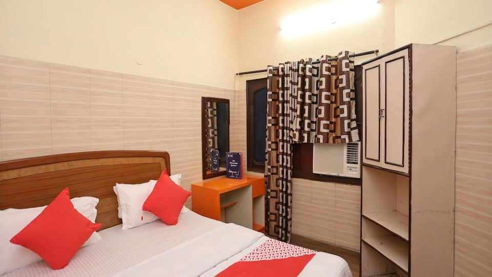 OYO 15993 Hotel Ashoka Guest House
