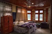 Chitral Guest House Hotels near Park