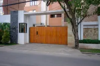 RedDoorz Plus @ CBD Bintaro