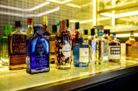 Rose Bourbon - Bar