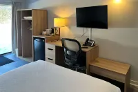 Econo Lodge Airport Quebec Hotels in 