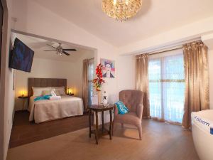 BLOOM Exclusive Boutique B&B - Adults Only