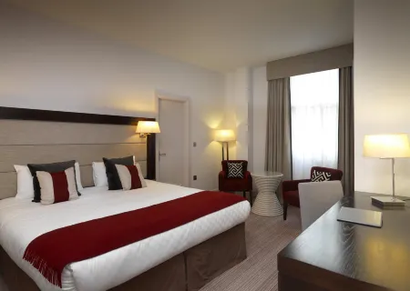 Thistle London Holborn Отели рядом с достопримечательностью «London Sewing Machine Museum»