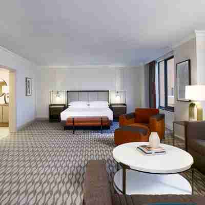 JW Marriott Houston by the Galleria Rooms