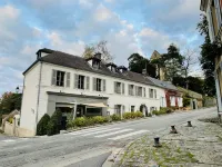 Restaurant - Hôtel - Caviste -Auberge du Chasseur Hôtels à : Thoiry