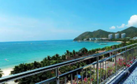 Sanya Golden Elephant Hotel (Dadonghai Summer Department Store)