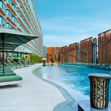Royal Plaza Hotel Отели рядом с достопримечательностью «Монгкок»