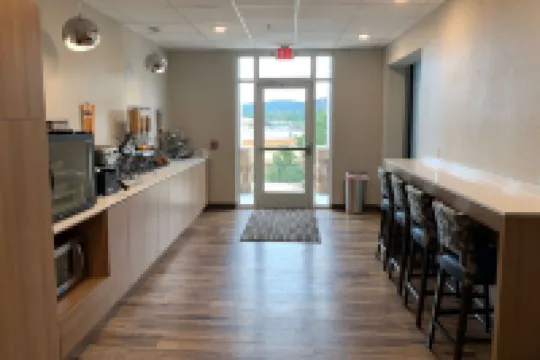 Microtel Inn & Suites by Wyndham Woodland Park